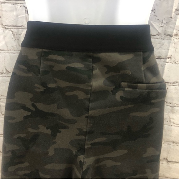 ❤️‍🔥GAP-NWOT❤️‍🔥Ladies Camouflage Pants❤️‍🔥Measurements in Photos❤️‍🔥 - Picture 6 of 16